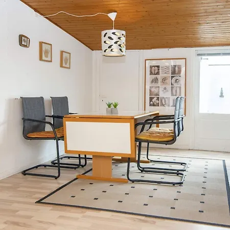 Three-bedroom In Harboore 12 度假居 *