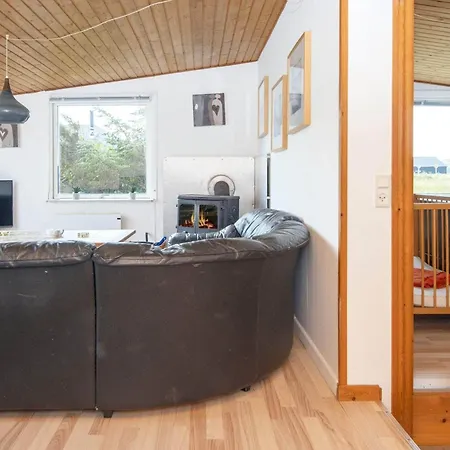 Three-bedroom In Harboore 12